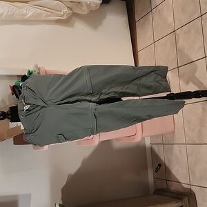 Columbia pants zip off legs convert to shorts